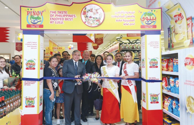 Gulf Weekly Filipino fun attracts shoppers galore to stores