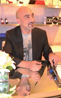 Gulf Weekly The ‘sole man’ slips into Saks