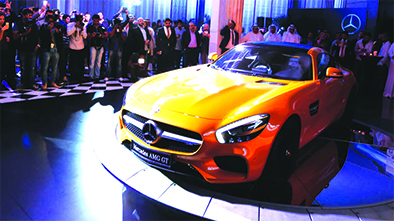 Gulf Weekly Dynamic sporty driving