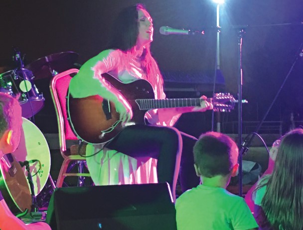 REVIEW: Sandi Thom & Friends – Tony the Dogfather Charity Concert – Bahrain Rugby Football Club