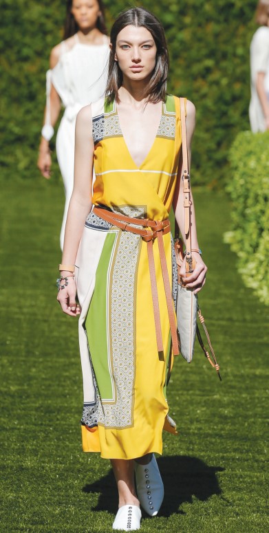 Gulf Weekly Stepping into next spring’s style