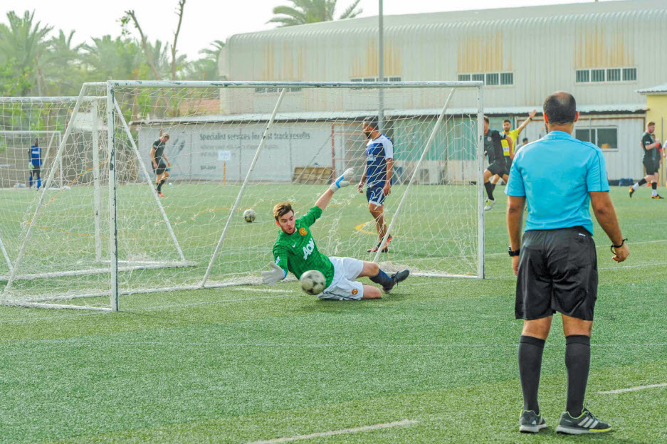 Sunk despite heroics