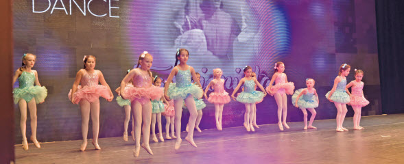Gulf Weekly Review Victoria Dance’s Fashionista – Cultural Hall