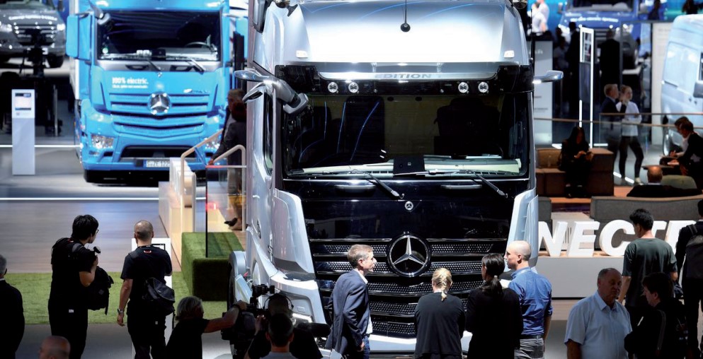 Joint venture for top-tier trucks