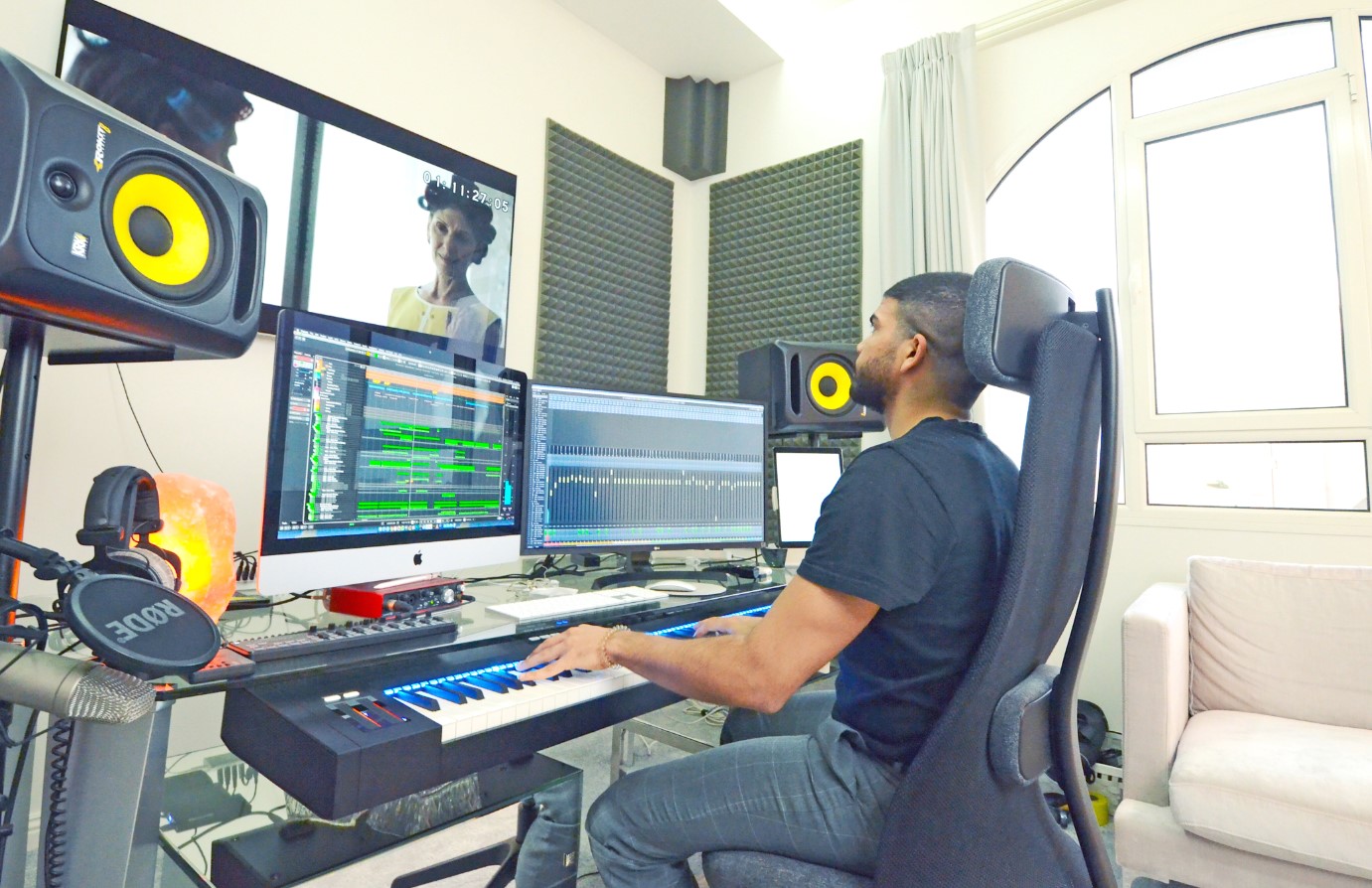 Gulf Weekly Striking a chord