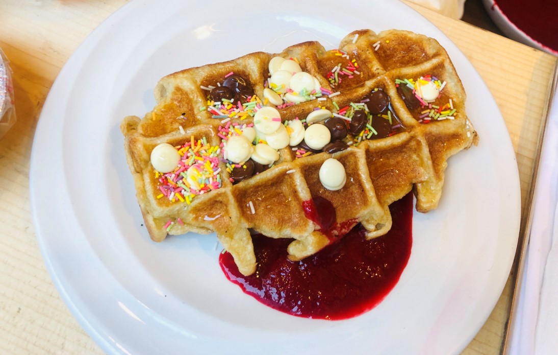 Gulf Weekly Christmas delights 