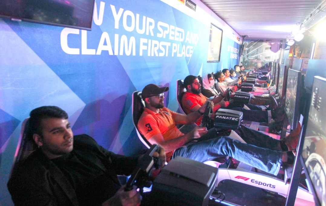 Gulf Weekly A ‘Pic Stop’ for F1 fans