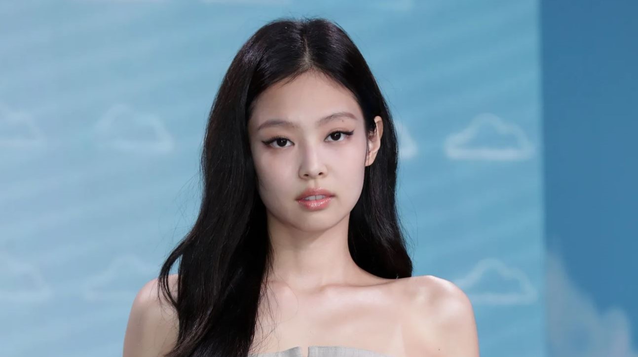 Gulf Weekly Jennie begins her solo journey