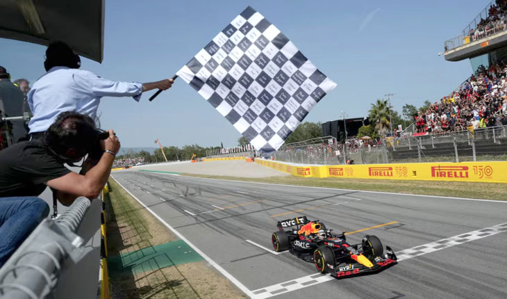 Gulf Weekly Spanish spectacle