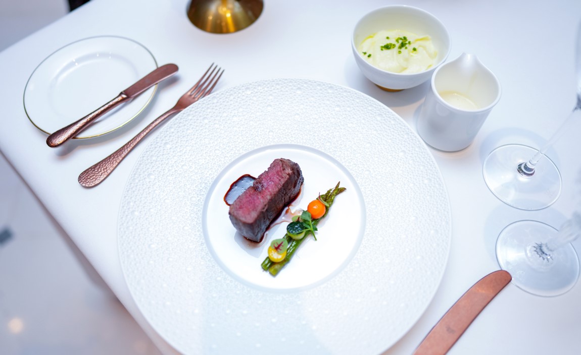 Gulf Weekly Opulent dining