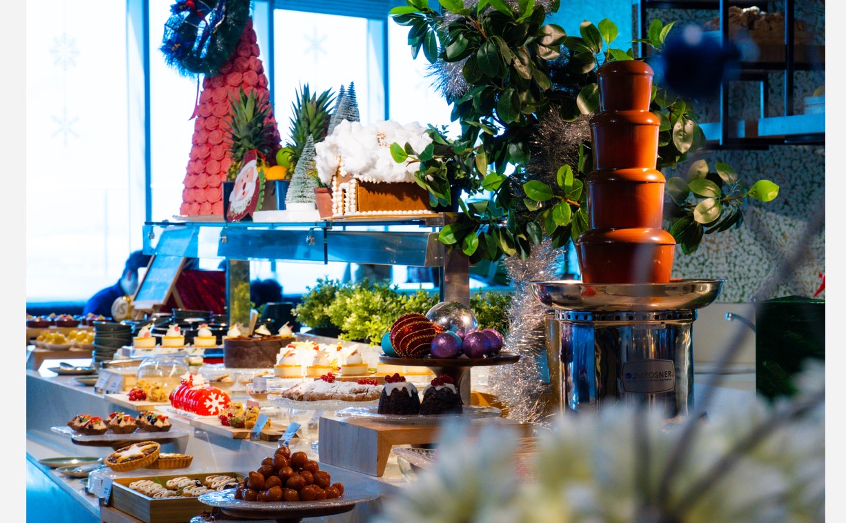 Gulf Weekly Get in the holiday spirit with Hilton
