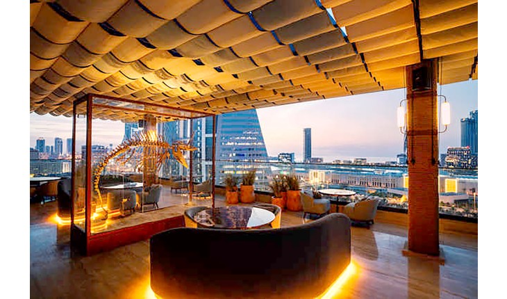 Gulf Weekly Dining with the perfect view