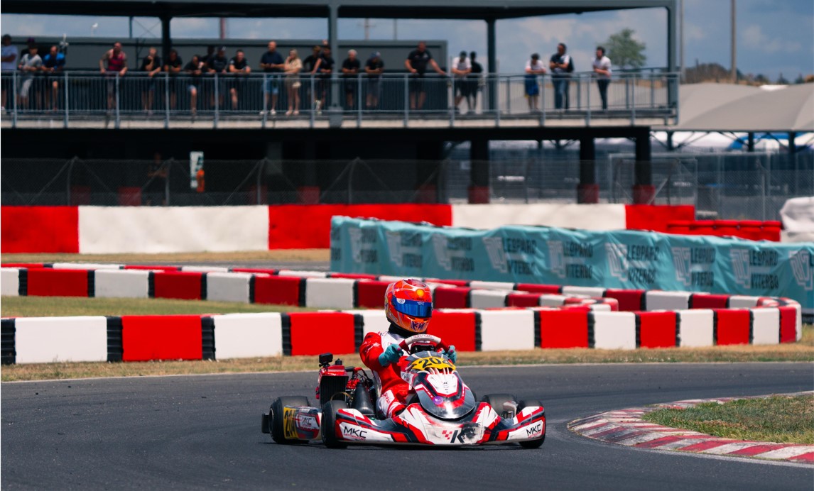 Gulf Weekly Fast track to fame
