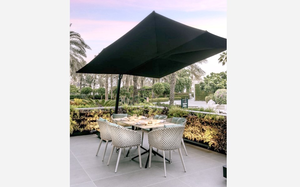Gulf Weekly Elegant dining at Ritz