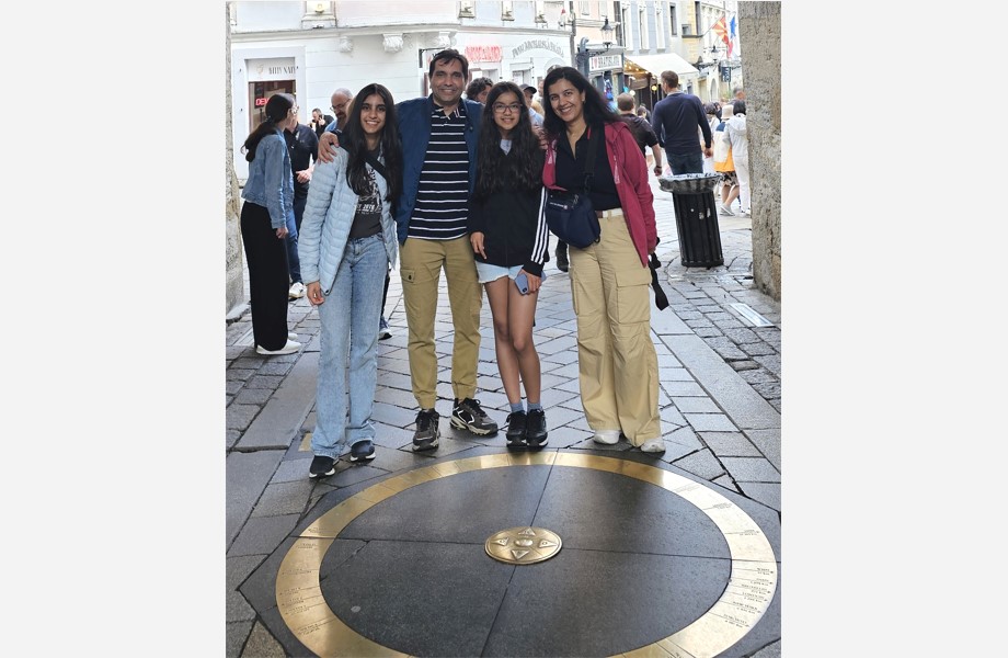 Gulf Weekly Wearing her ‘heart’ on her sleeve