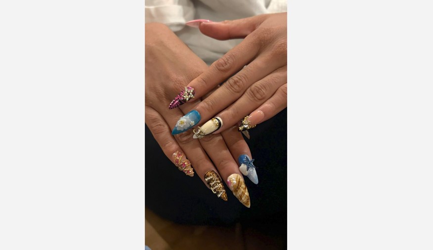 Gulf Weekly Art on your fingertips